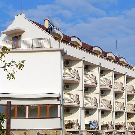 Family Saint Nicola Hotel 3*
